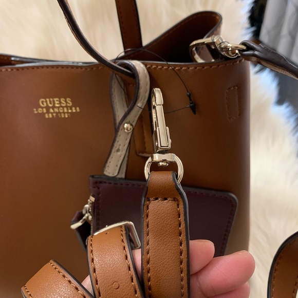 GUESS Leather Handbag /Shoulder Bag - Picture 10 of 11